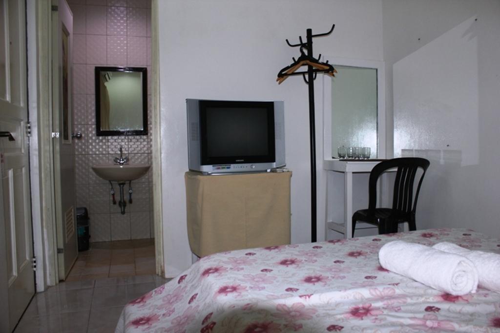Boracay Breeze Resort Balabag  Room photo